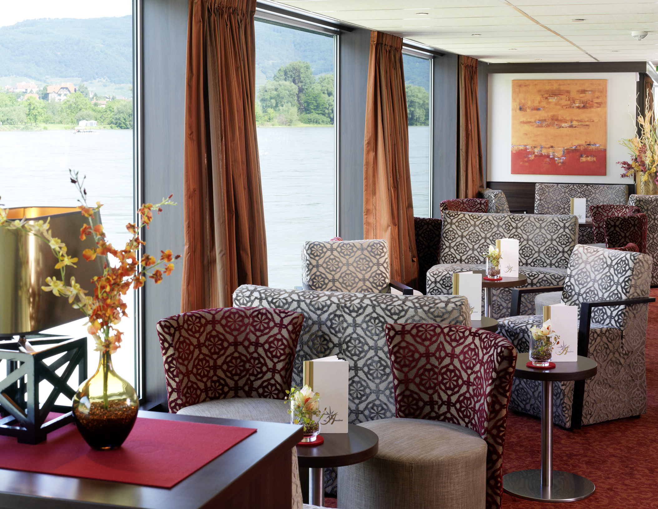Amadeus River Cruises - MS Amadeus Elegant - Panorama Bar 1.jpg